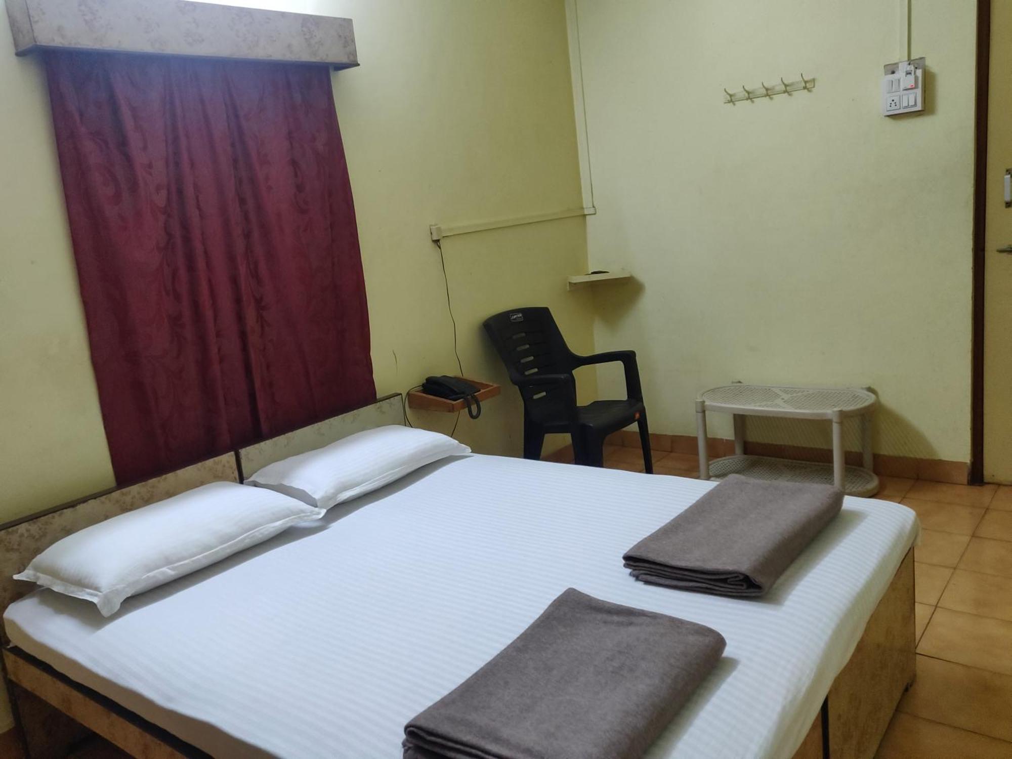 Shraddha Lodge Ratnāgiri Extérieur photo